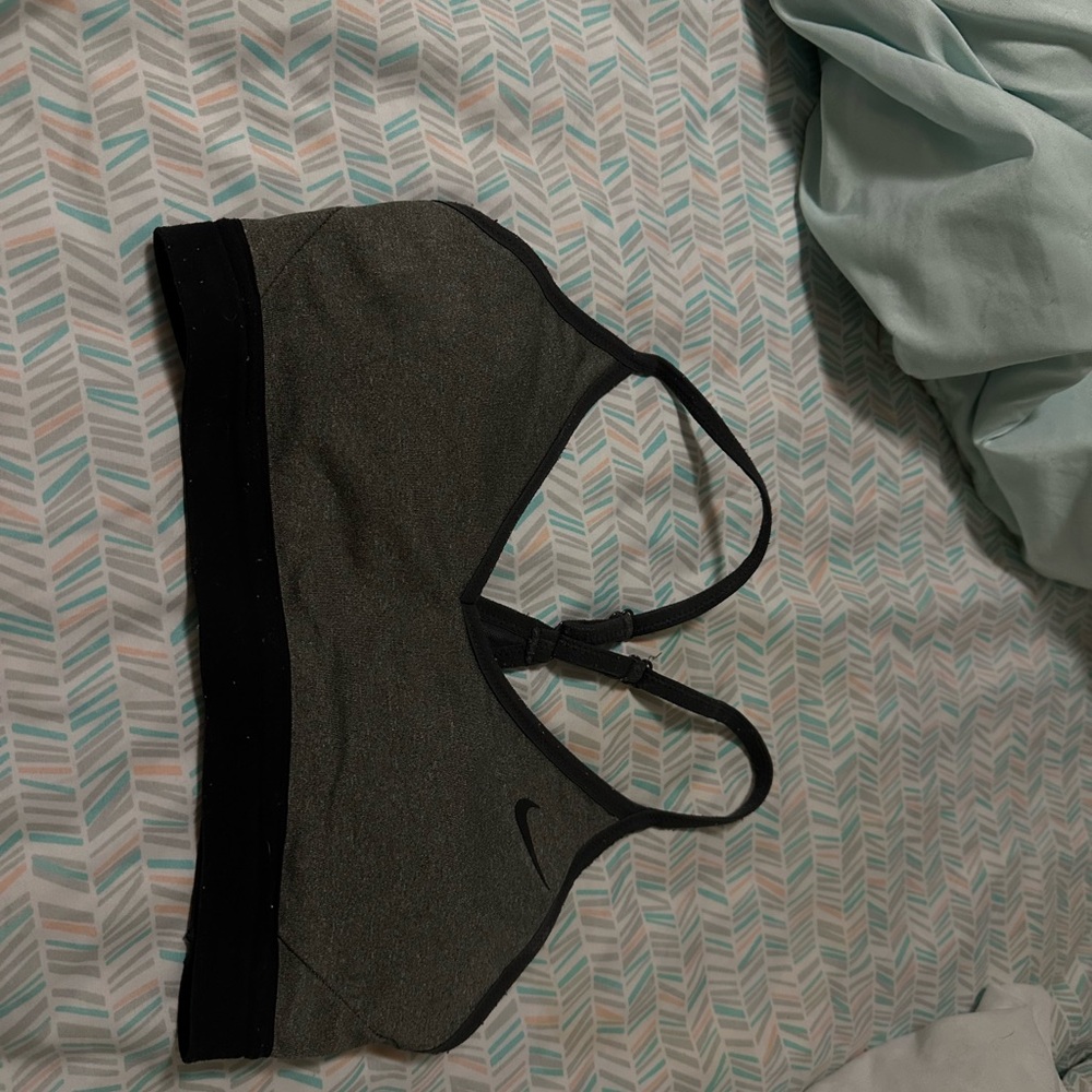 Nike Black Sports Bra for Comfort and Support